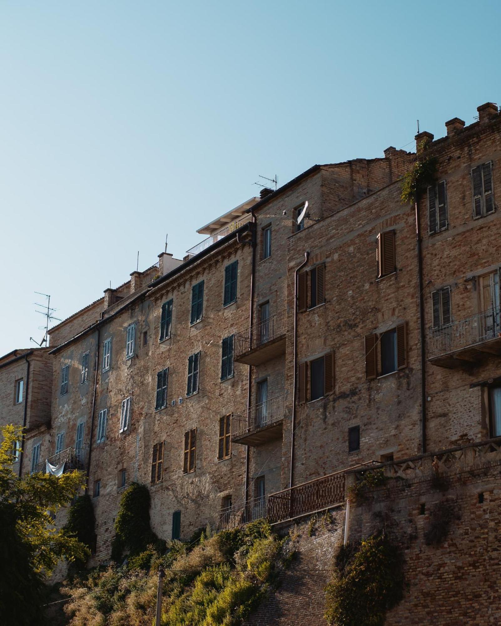 Hotel Oviv Dimora Del Borgo Acquaviva Picena Exterior photo